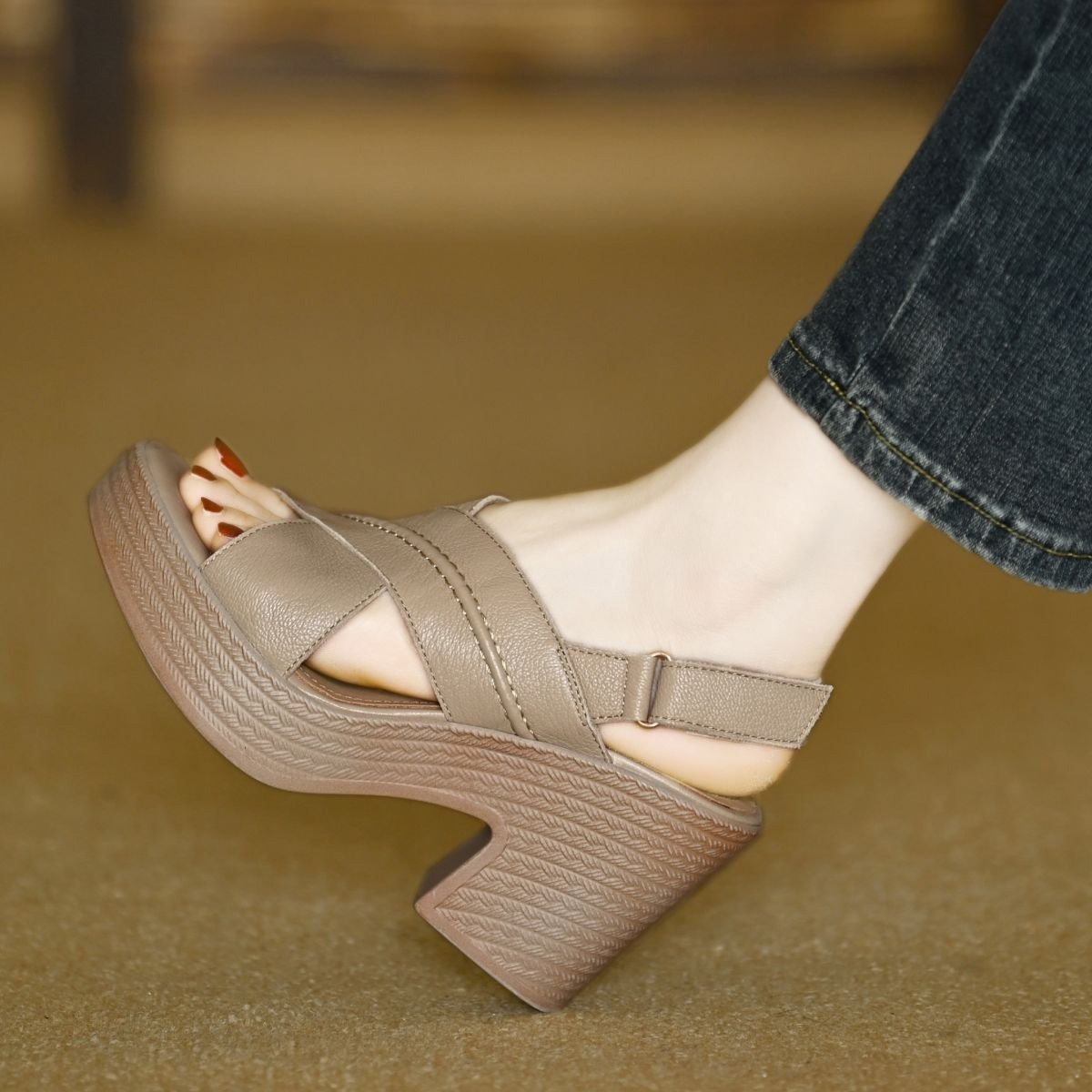 O1CN01S8UdQj2MctuWjQo6O_22177122 Women’s platform open-toe sandals, Box Heel – RV1486 - Image 1